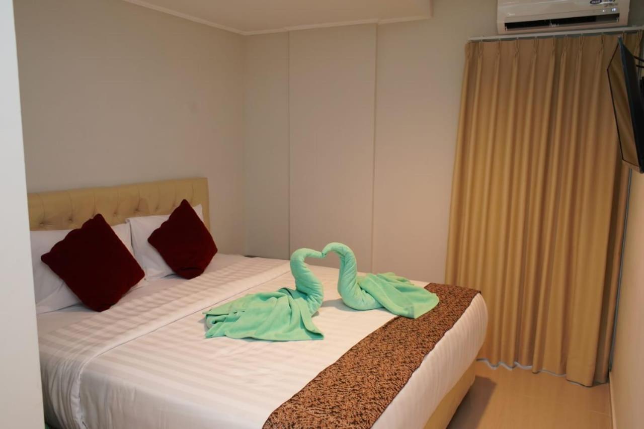 Aruuman Hotel Simpanglima Semarang Ngoại thất bức ảnh